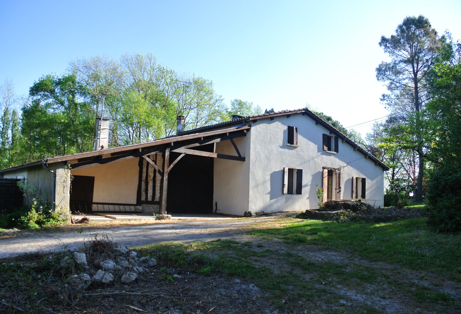 Maison comprenant 2 logements dont un revenu locatif - Oppor — photo 1