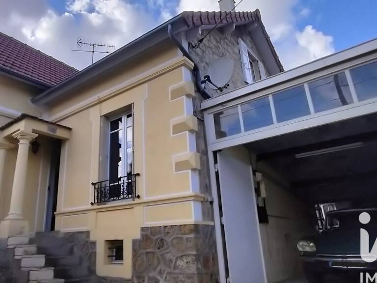Vente Maison/villa 8 pièces — photo 1