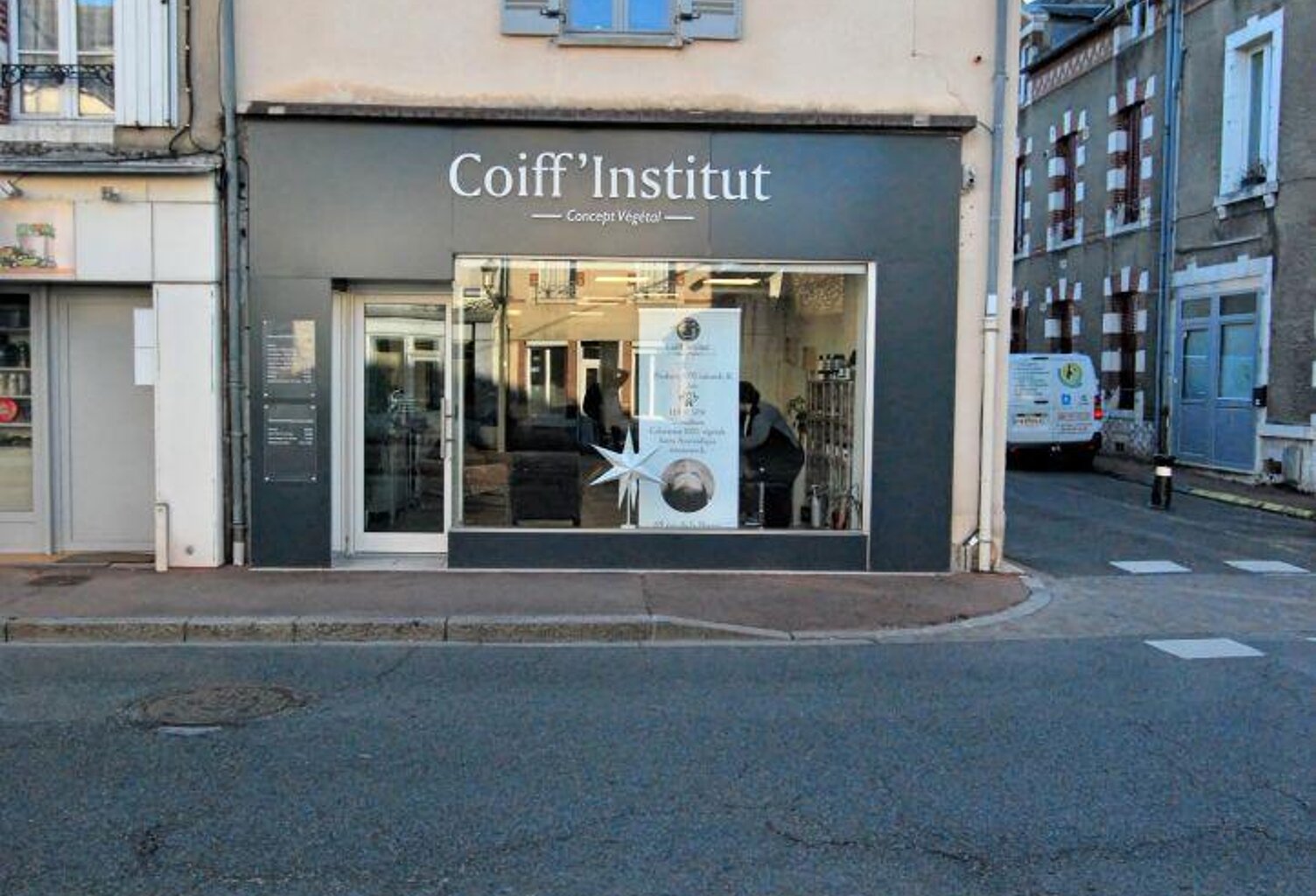 Vente Boutique/Local commercial 102 m&sup2; — photo 1