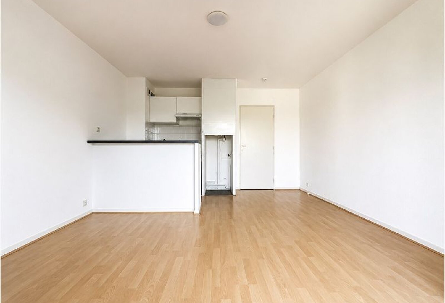 Une pièce — photo 1