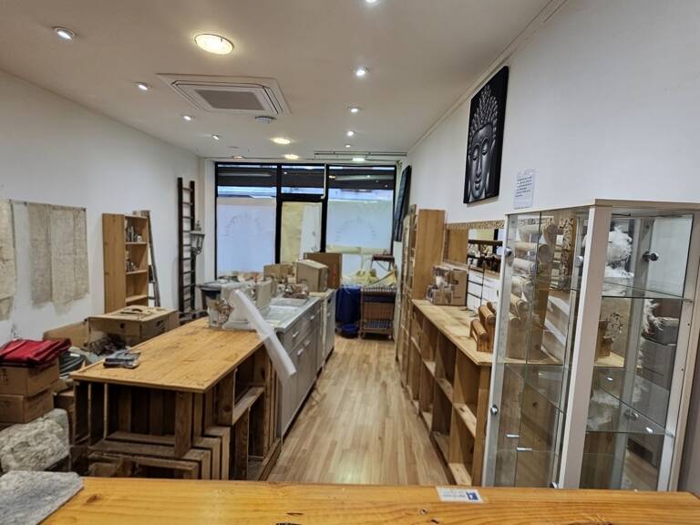 Vente Boutique/Local commercial 120 m&sup2; — photo 1