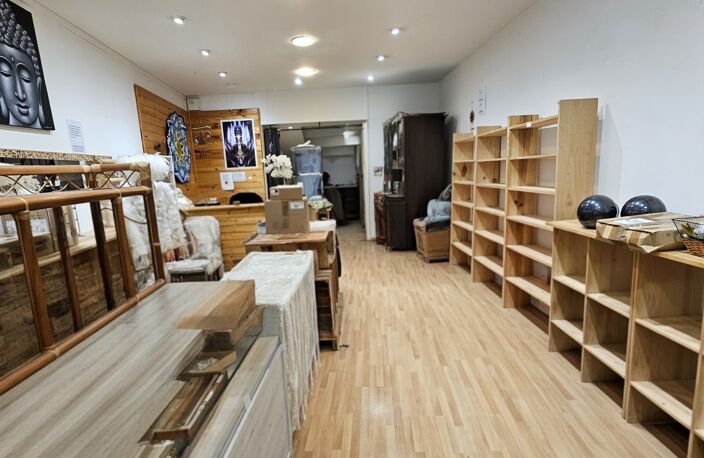 Vente Boutique/Local commercial 120 m&sup2; — photo 2