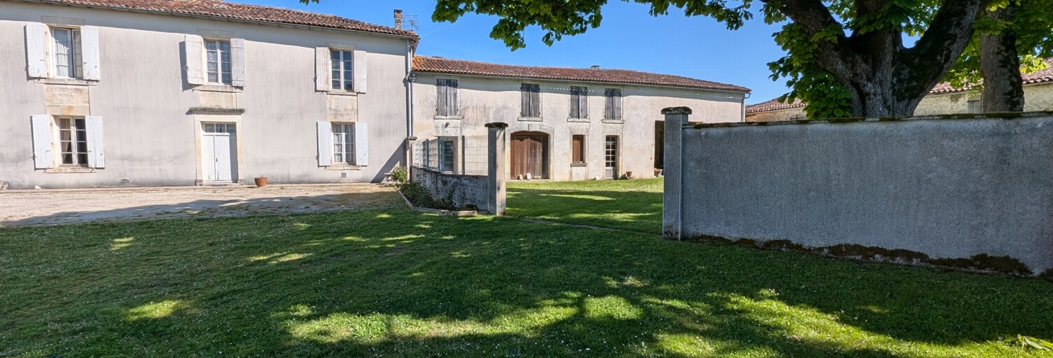 Maison 10 Pièces 468 m² à vendre à Louzac-Saint-André (16100)