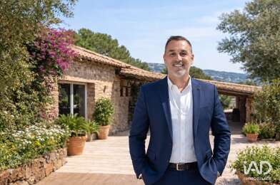 Commerce  890000 €