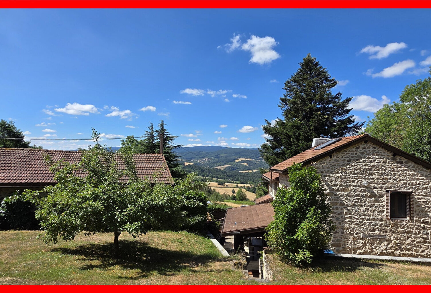 MONTAGNE BOURBONNAISE Maison 5 pièce(s) — photo 1