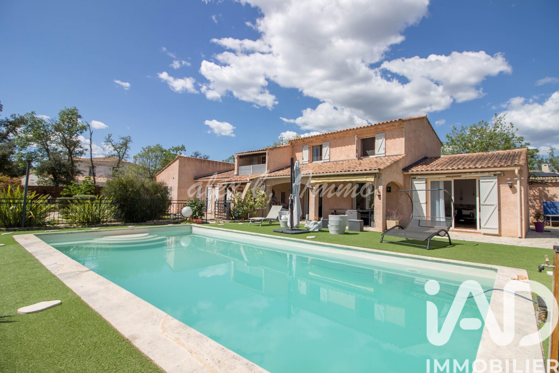 Vente Maison/villa 8 pièces - Photo 2