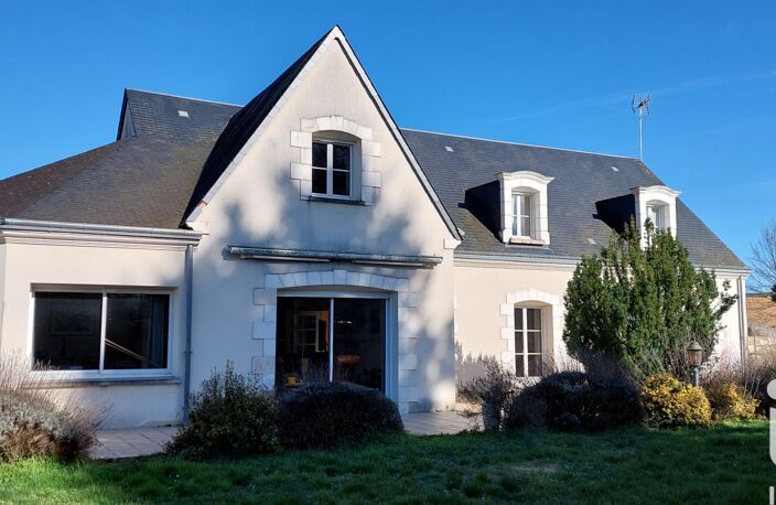 Vente Maison/villa 9 pièces — photo 2