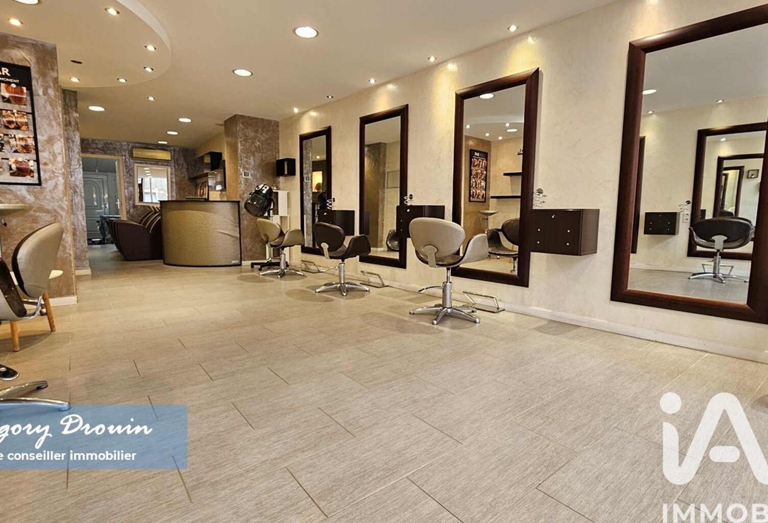 Vente Boutique/Local commercial 99 m&sup2; — photo 1