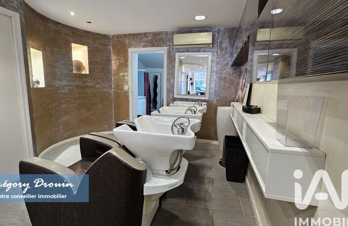 Vente Boutique/Local commercial 99 m&sup2; — photo 3