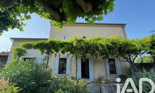 Maison 8 Pièces 160 m² à vendre à Saint-Saturnin-lès-Avignon (84450)