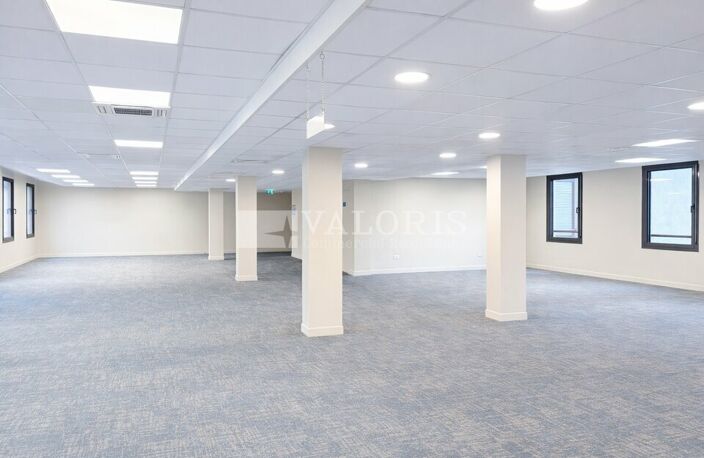 BUREAUX à LOUER — photo 3