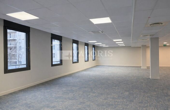 BUREAUX à LOUER — photo 4
