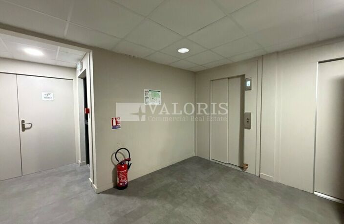 BUREAUX à LOUER — photo 5
