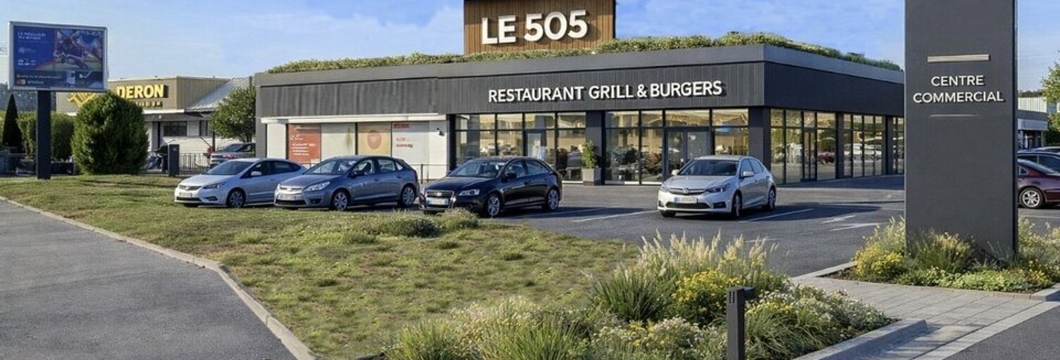 Commerce  677 m² à louer à Décines-Charpieu (69150)