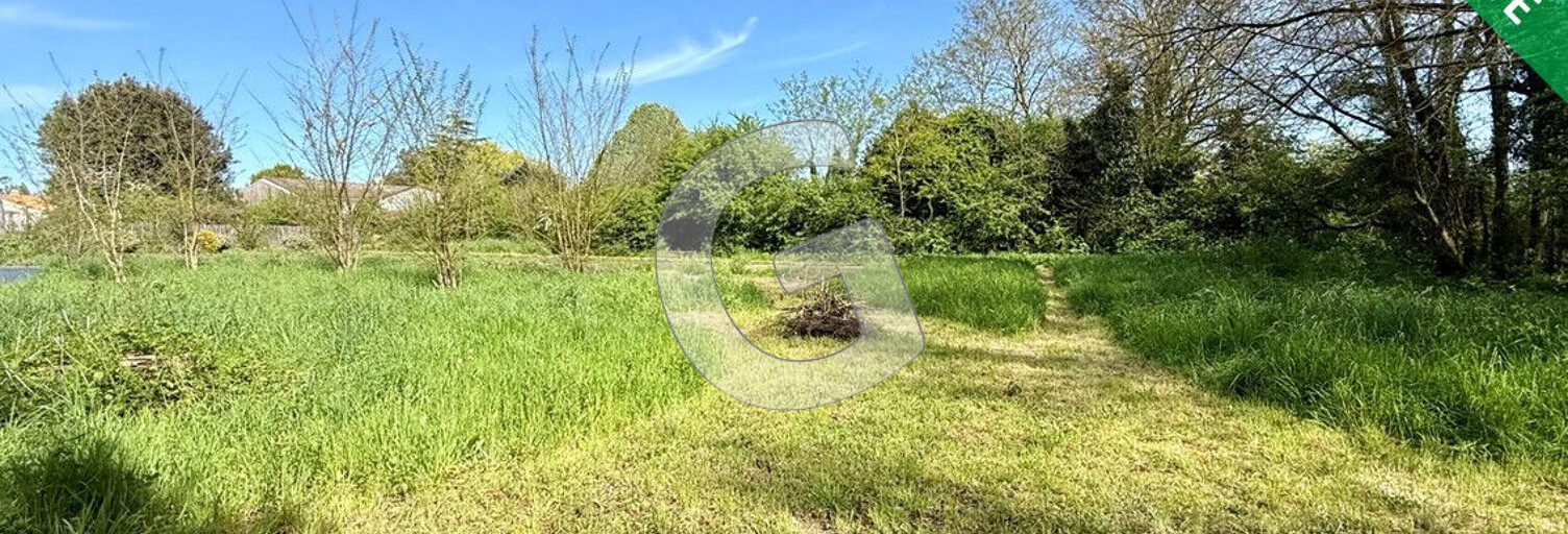 Terrain  1926 m² à vendre à Saint-Hilaire-la-Forêt (85440)