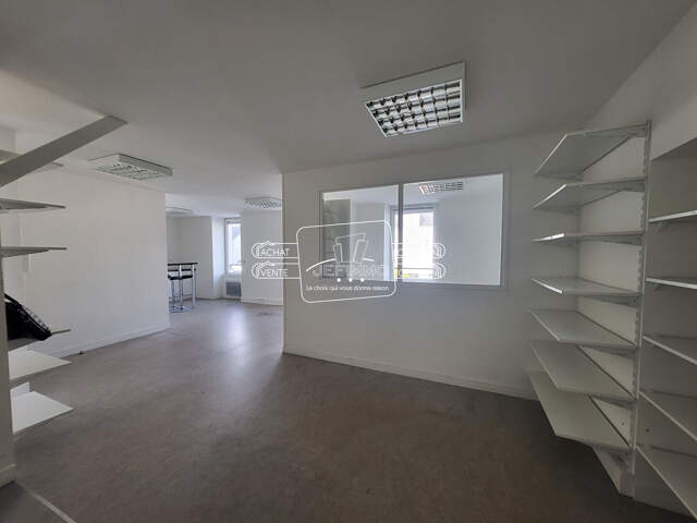 Bureaux Carquefou 93.88 m2 — photo du bien