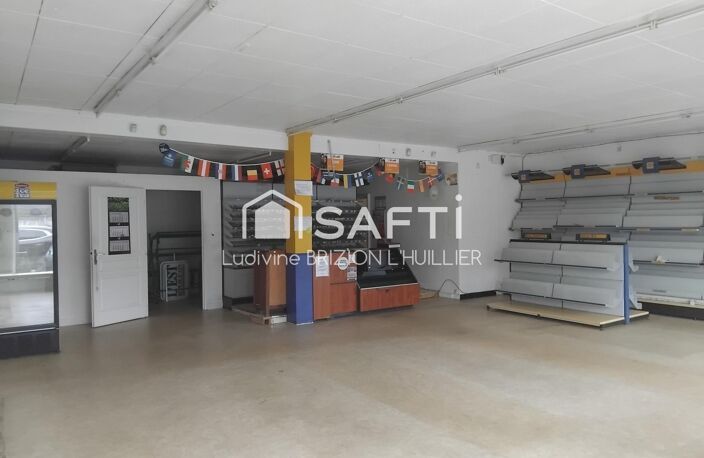 Espace commercial et logement familial. — photo 2