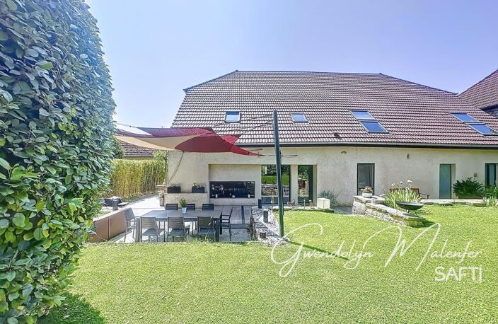 Magnifique maison en pierre avec intérieur contemporain — photo 5