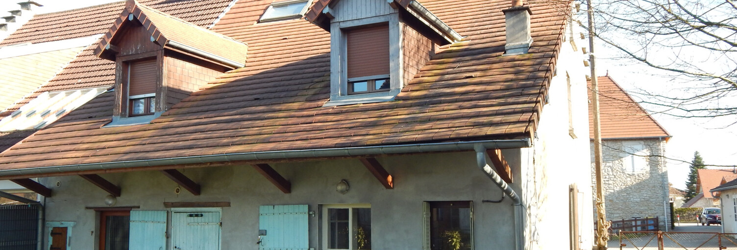 Maison 9 Pièces 1670 m² à vendre à Bletterans (39140)