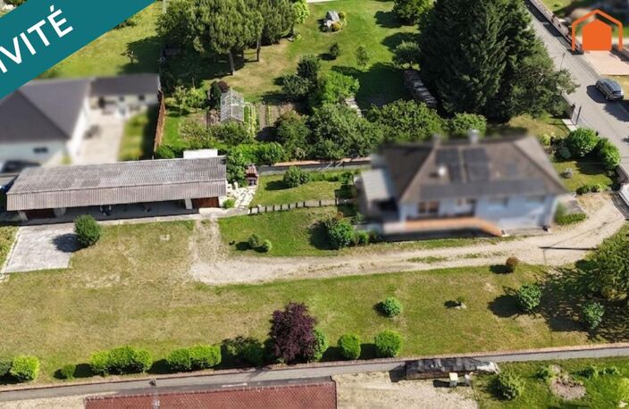 Superbe terrain constructible de 8 ares avec une dépendance, libre de constructeur et hors lotissement ! — photo 3