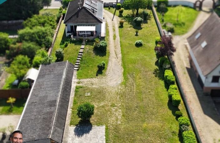 Superbe terrain constructible de 8 ares avec une dépendance, libre de constructeur et hors lotissement ! — photo 4
