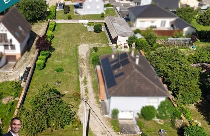 Superbe terrain constructible de 8 ares avec une dépendance, libre de constructeur et hors lotissement ! — photo 5