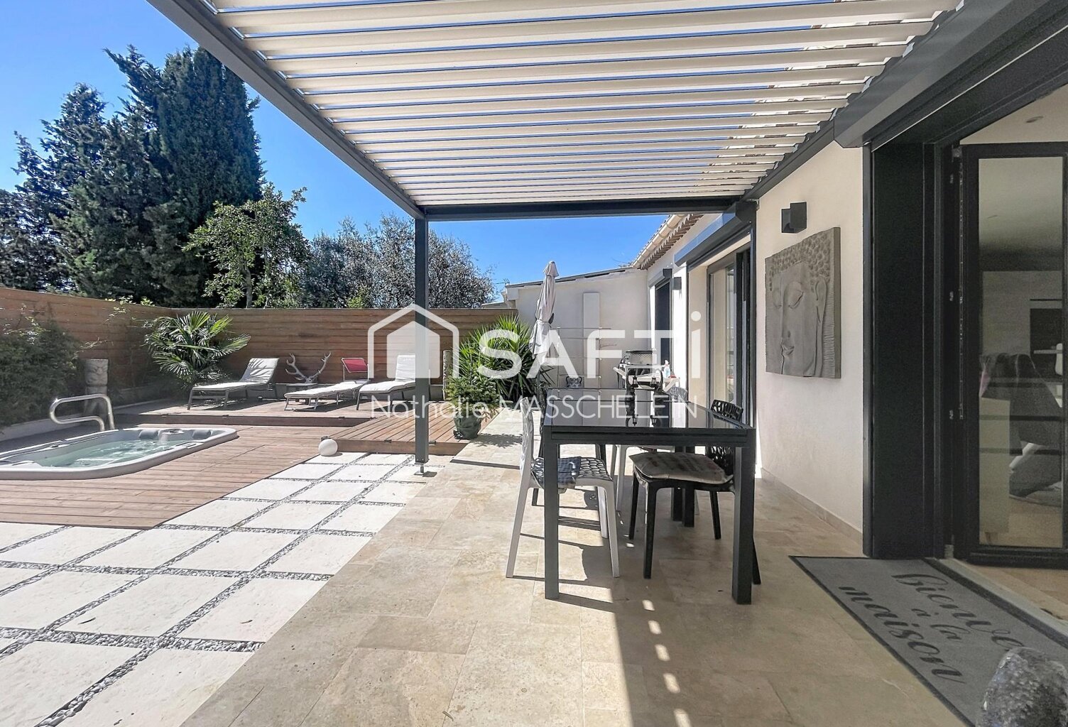 MAISON DE PLAIN-PIED  ENTIÈREMENT RÉNOVÉE  JACUZZI — photo 1