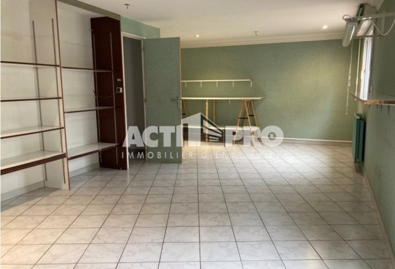 Bureaux à louer — photo 1