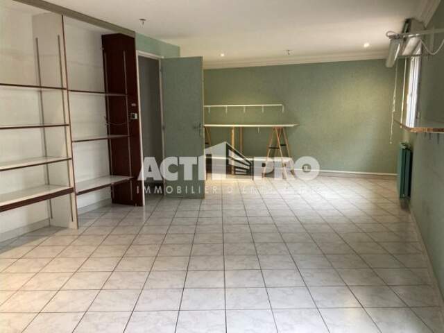 Bureaux à louer — photo du bien