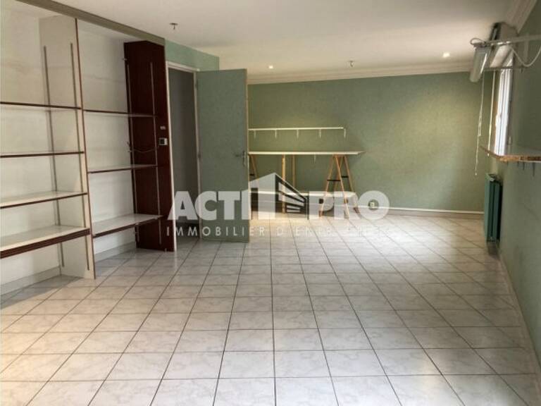Bureaux à louer — photo 1