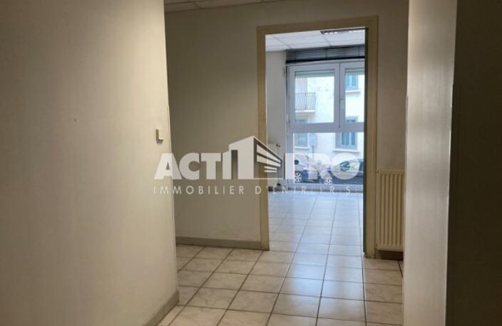 Bureaux à louer — photo 4