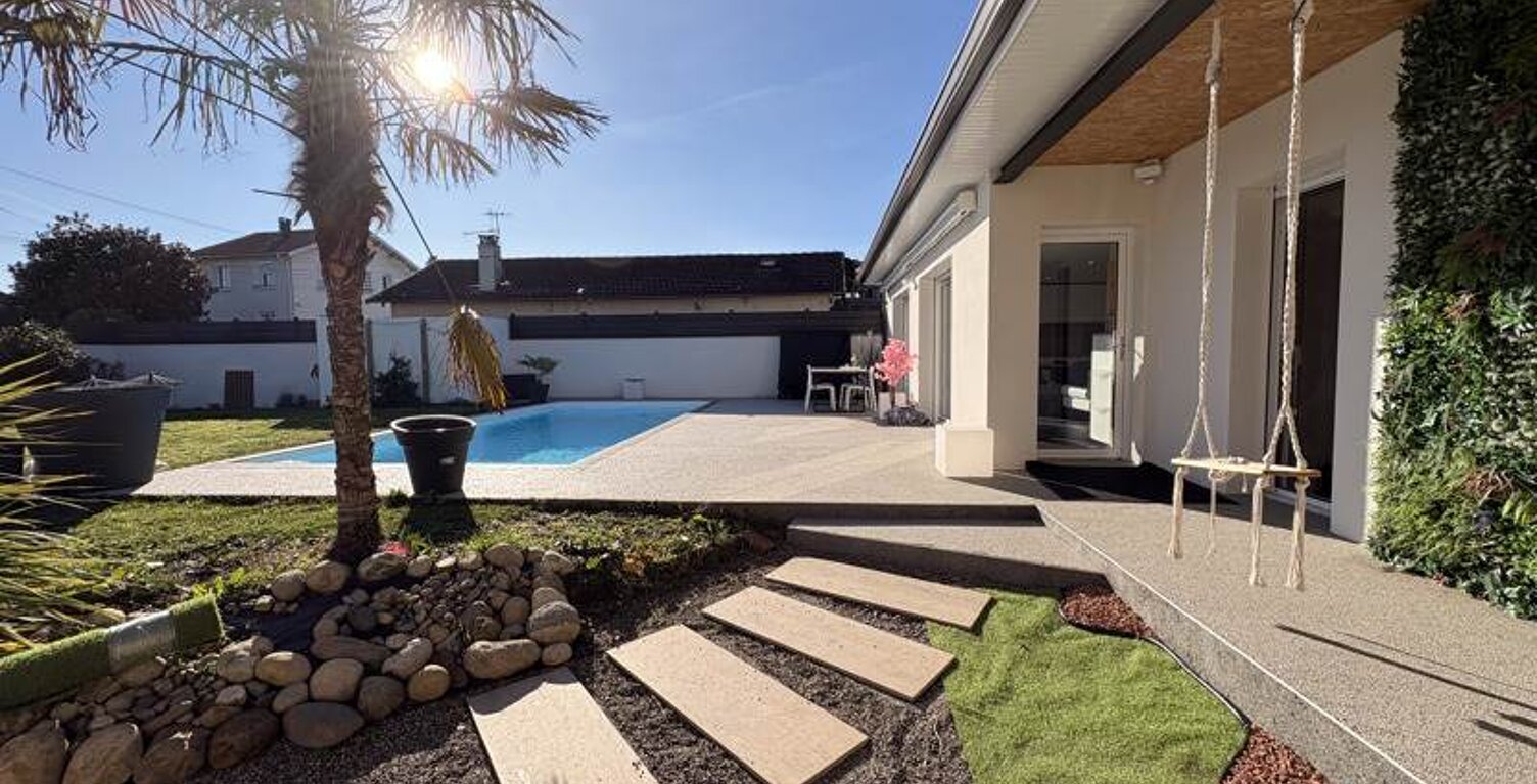 Villa de 6 pièces principales — photo 1