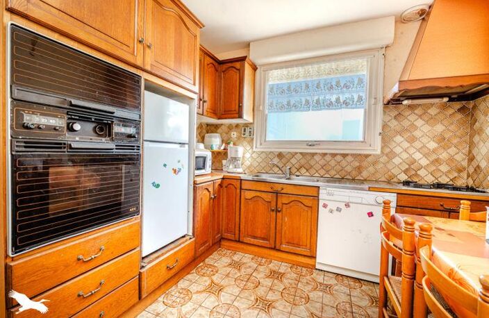 Vente maison 5 pièces 123 m² Landeleau (29530) — photo 2