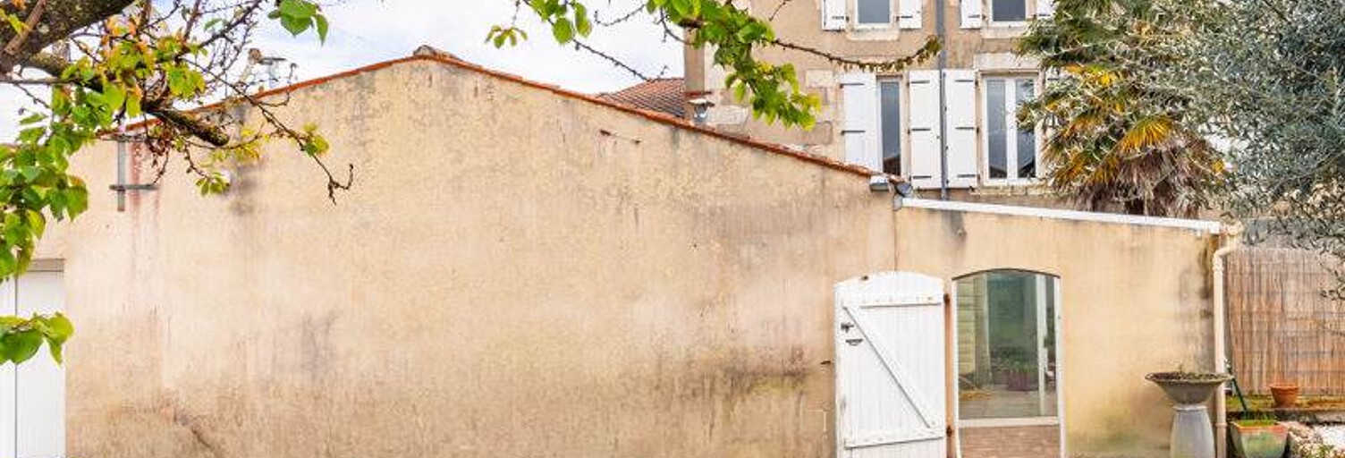 Maison 8 Pièces 167 m² à vendre à Pont-l'Abbé-d'Arnoult (17250)
