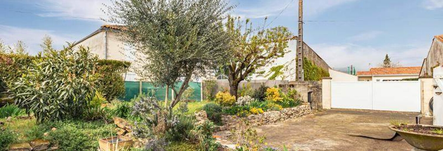 Maison 8 Pièces 167 m² à vendre à Pont-l'Abbé-d'Arnoult (17250)