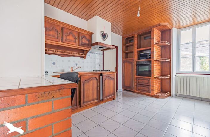 Vente maison 7 pièces 235 m² Saint-Sulpice-d'Arnoult (17250) — photo 4