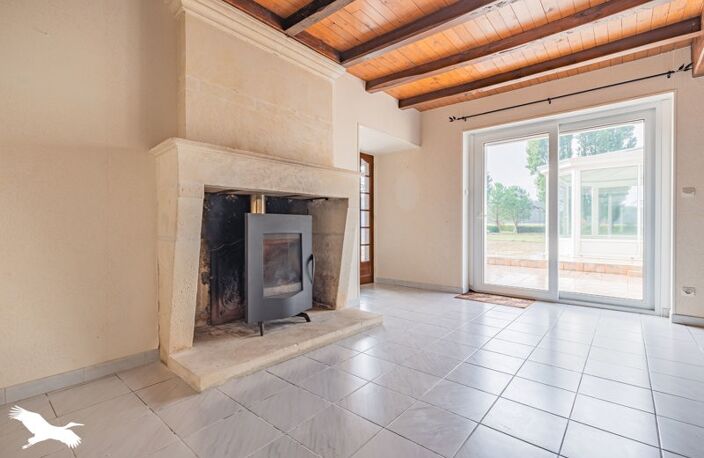 Vente maison 7 pièces 235 m² Saint-Sulpice-d'Arnoult (17250) — photo 5