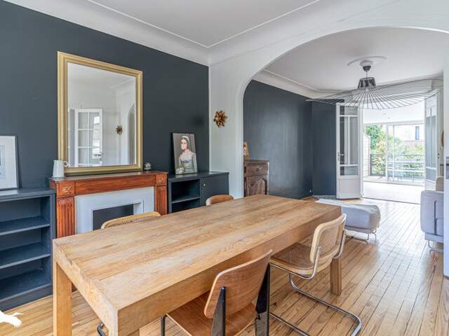 Maison art déco de 6 pièces principales — photo du bien