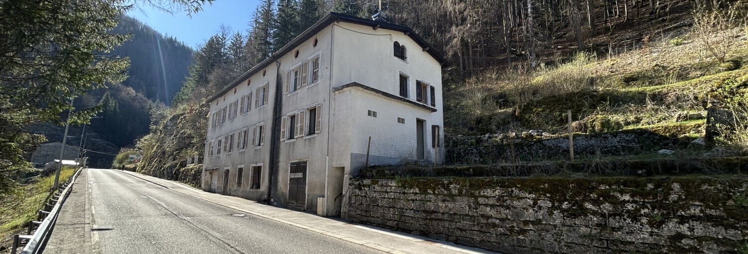 Immeuble  600 m² à vendre à Hauts de Bienne (39400)