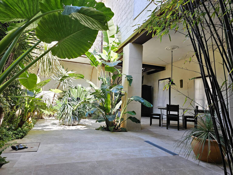 Maison  d'exception intra-muros à AIGUES MORTES — photo 1