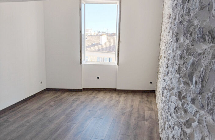 T2/3  DERNIER ETAGE VUE DEGAGEE SUD — photo 2