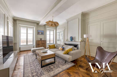 Appartement 6 pièces 2925 €