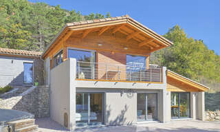 Maison 6 Pièces 198 m² à vendre à Peyroules (04120)