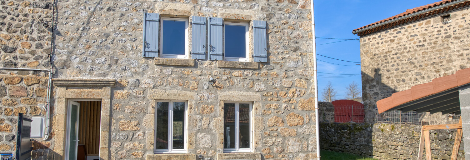 Maison 5 Pièces 117 m² à vendre à Pradelles (43420)