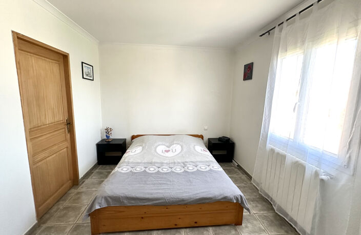 Maison familiale avec piscine et grand garage — photo 3