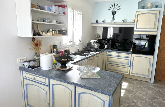 Maison familiale avec piscine et grand garage — photo 5