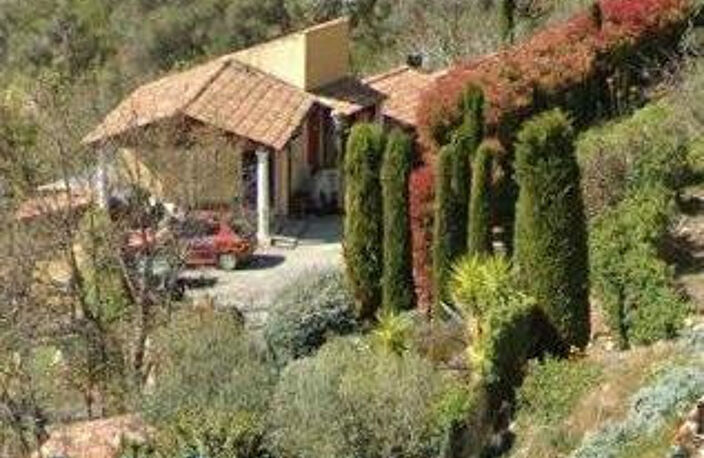Villa individuelle  de 128m2 , terrain arboré de 2467m2 , vue dégagèe, Bonson. — photo 2