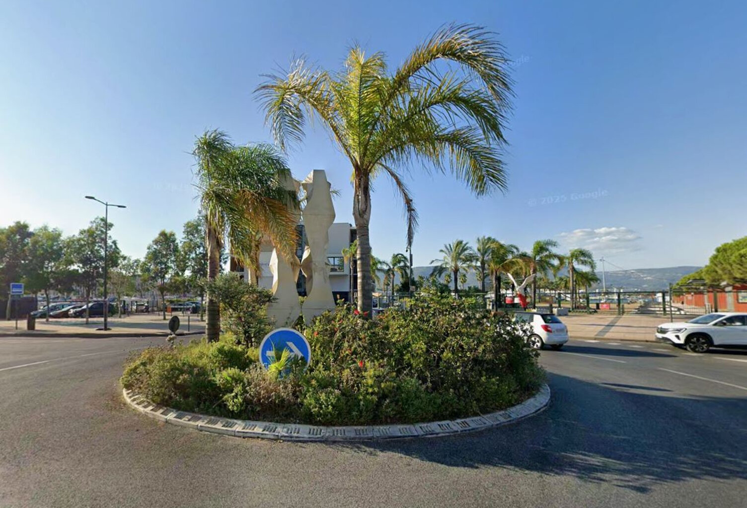 Lot de 10 parkings extérieurs à La Seyne sur Mer — photo 1