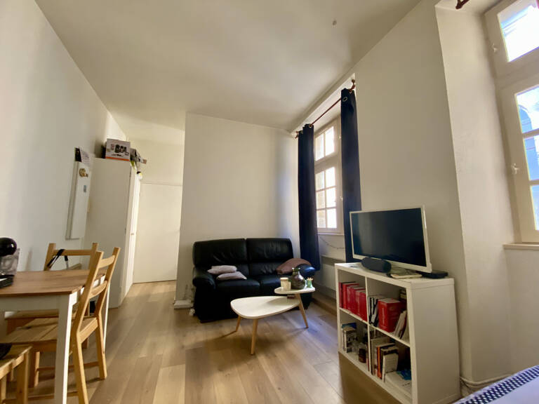 Beau studio au calme-Quartier Saint Pierre — photo 1