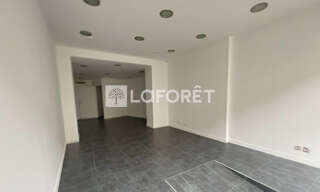 Commerce   m² à louer à Valenciennes (59300)